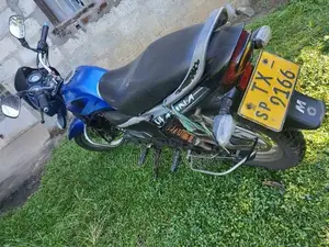 Bajaj Platina 100 2016