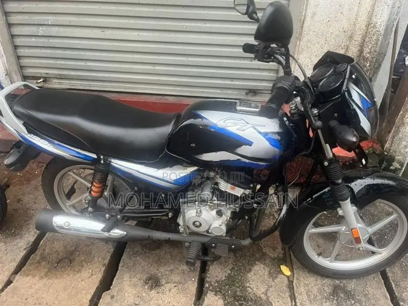 Bajaj CT100 2025