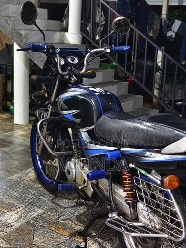 Bajaj CT100 2005