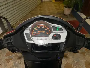 Mahindra Gusto RS 2017