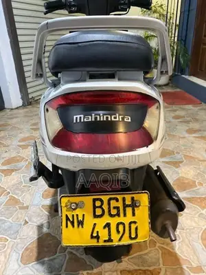 Mahindra Gusto RS 2017