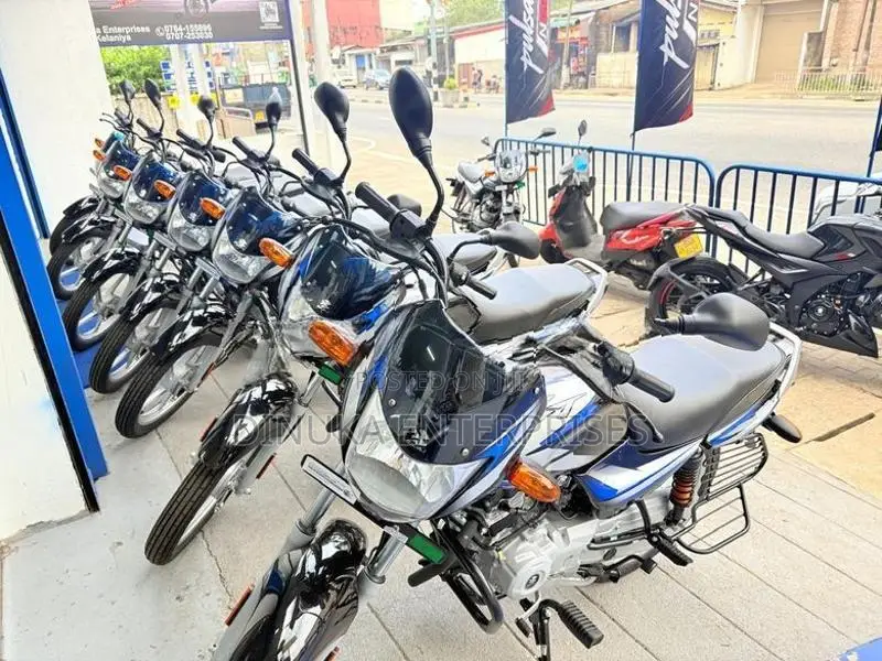 Bajaj CT100 2026