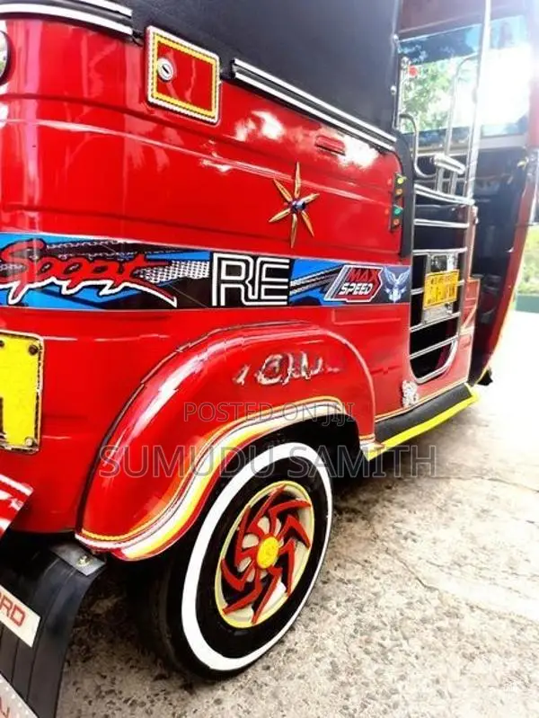 Bajaj RE 2015