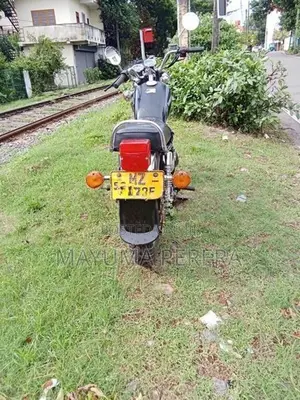 Suzuki GN 125 2001