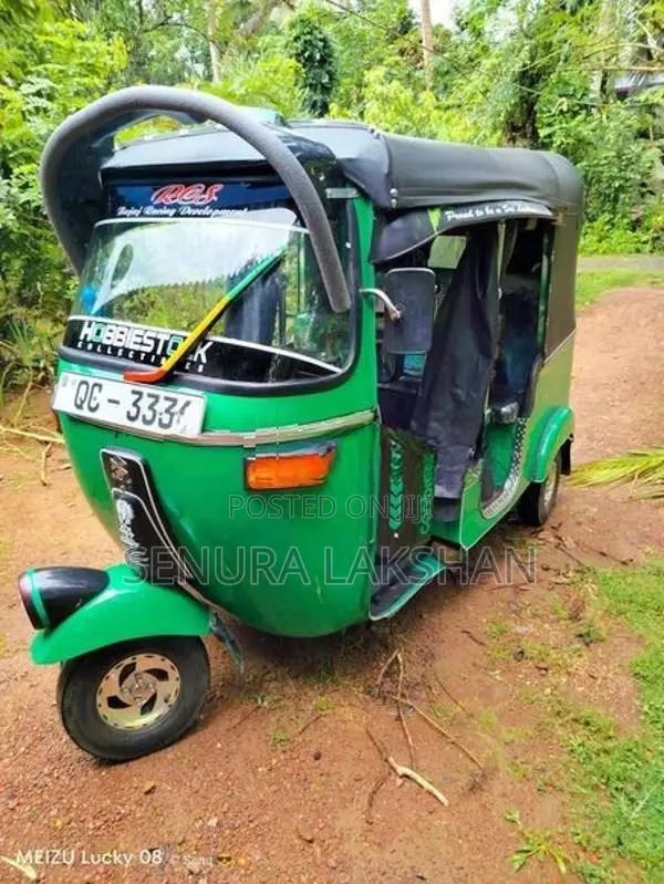 Bajaj RE 2005