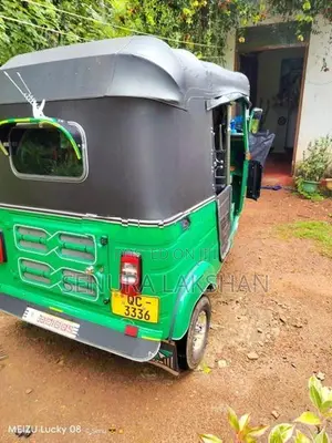 Bajaj RE 2005