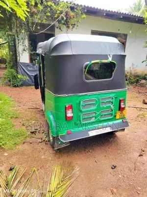 Bajaj RE 2005