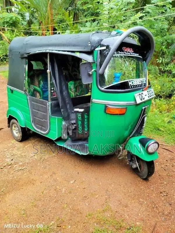 Bajaj RE 2005