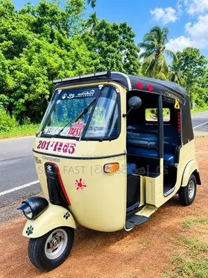 Bajaj RE Petrol 2000
