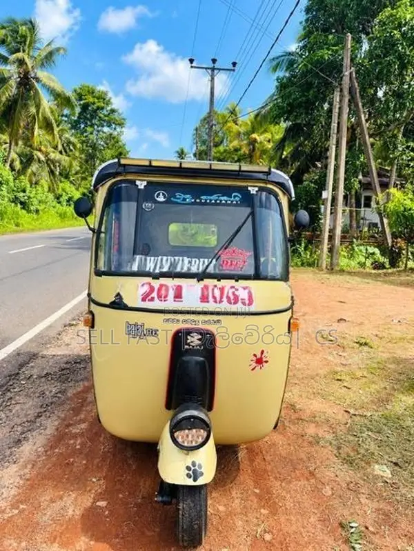 Bajaj RE Petrol 2000