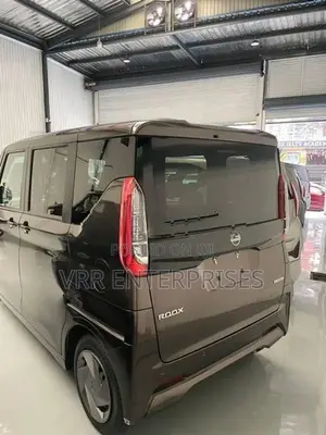 Nissan Roox 2024