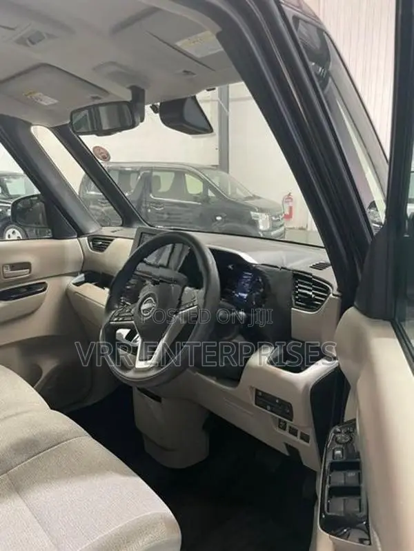 Nissan Roox 2024