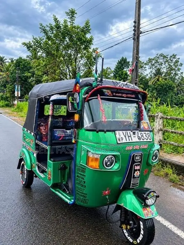 Bajaj RE Petrol 2011
