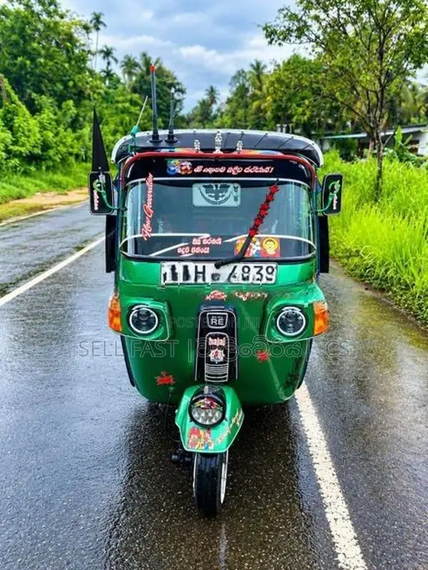Bajaj RE Petrol 2011