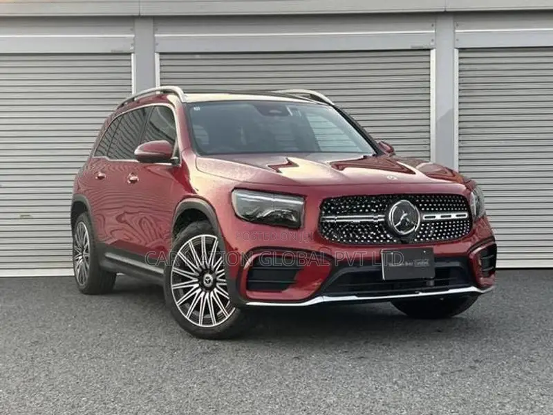 Mercedes Benz GLB 180 AMG Line 2024