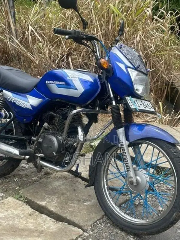 Bajaj CT100 2005