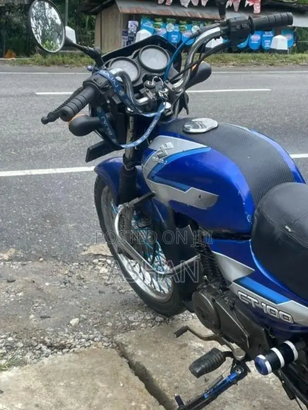 Bajaj CT100 2005