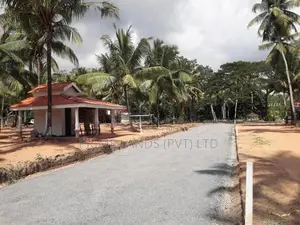 බිම් කොටස් කිහිපයක් විකිනීමට කුරුණෑගල