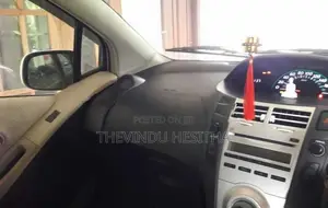 Toyota Vitz 2007