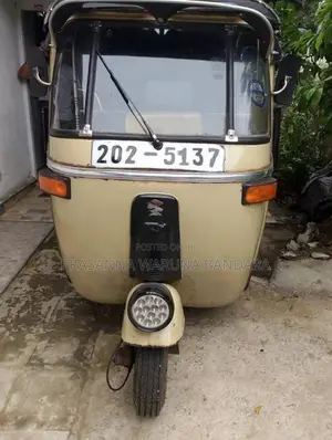 Bajaj RE 1996