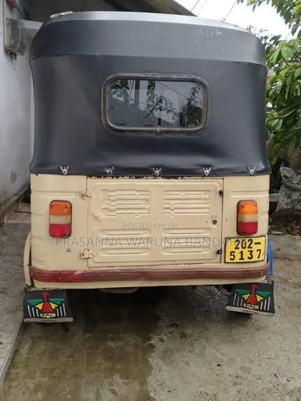 Bajaj RE 1996