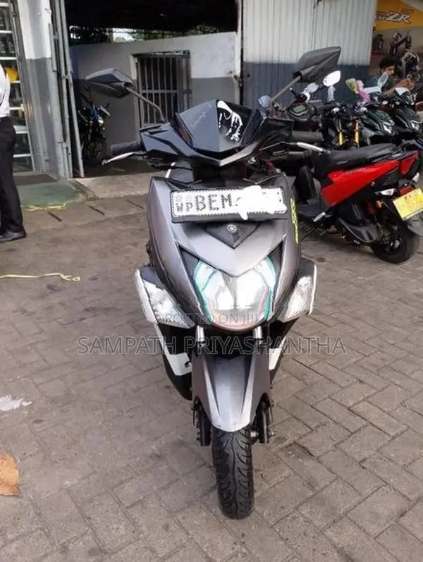 Yamaha Ray ZR Disc 2016