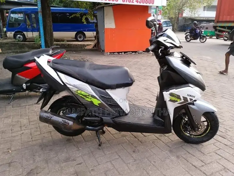 Yamaha Ray ZR Disc 2016