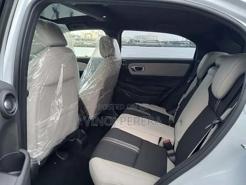 Honda Vezel Z play Premium 2026
