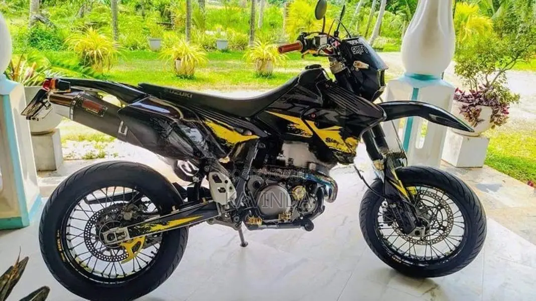 Suzuki DRZ 400SM 2015