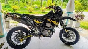 Suzuki DRZ 400SM 2015