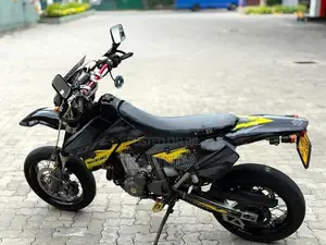 Suzuki DRZ 400SM 2015
