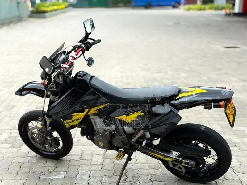 Suzuki DRZ 400SM 2015