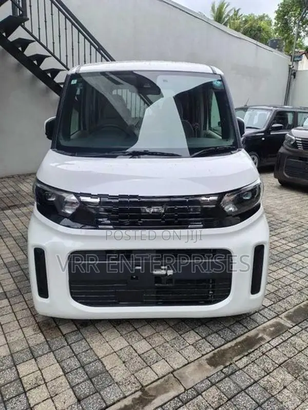 Nissan Roox 2024