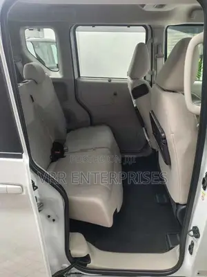Nissan Roox 2024