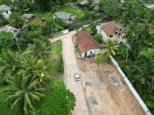 සුන්දර වෙල්යායකට මුහුණලා වටිනා ඉඩමක් විකිණීමට අතුරුගිරිය