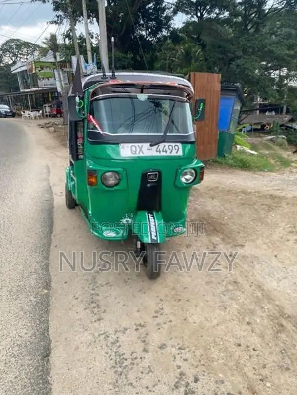 Bajaj RE 2010