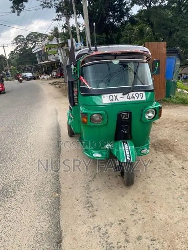 Bajaj RE 2010