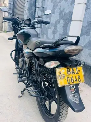 Bajaj Discover 2013