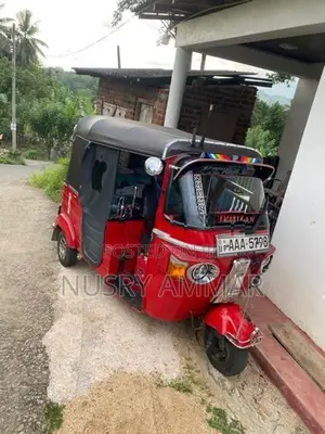 Bajaj RE 2012