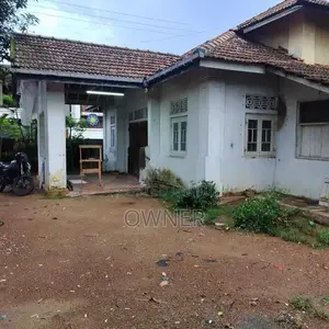 Commercial Building with Land for Rent in Piliyandala