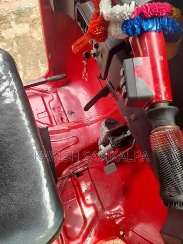 Bajaj RE 2013