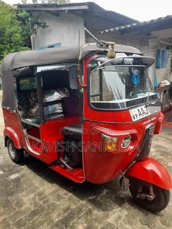 Bajaj RE 2013