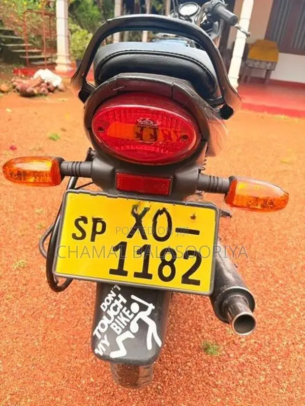 Bajaj Platina 100 2012