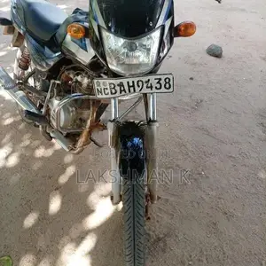 Bajaj CT100 2014