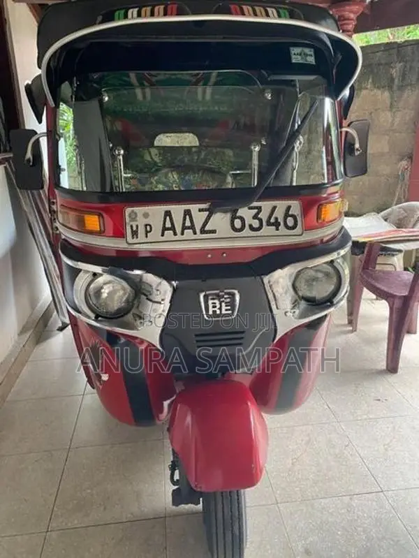 Bajaj RE 2015