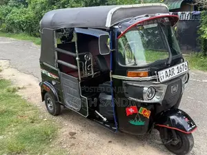 Bajaj RE 2014