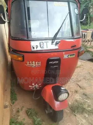 Bajaj RE 2009