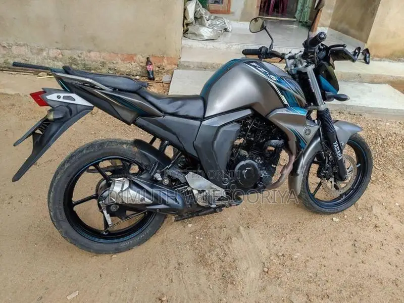 Yamaha FZ 2018