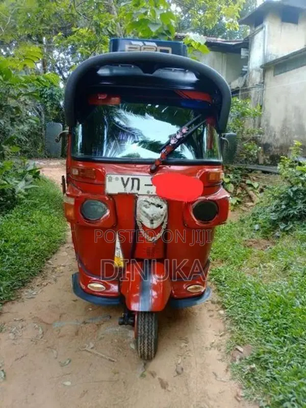 Bajaj RE 2010