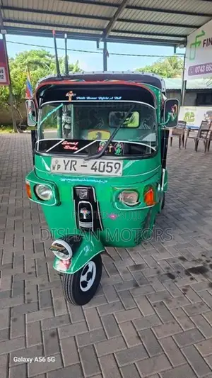 Bajaj RE 4 Stroke 2011